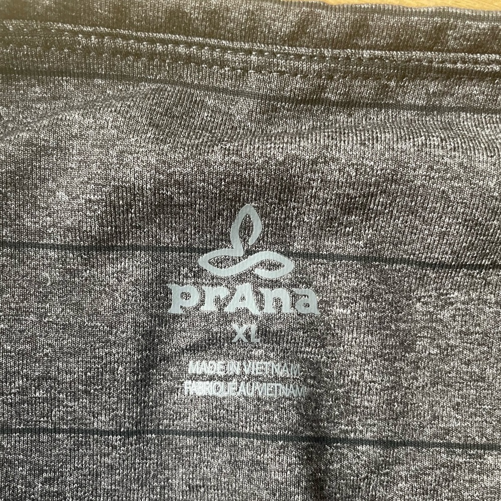 Prana Gray Leggings Size XL in Excellent Condition - Picture 6 of 14